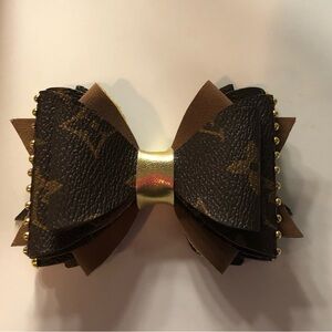 Beaded Large Stanley Bow